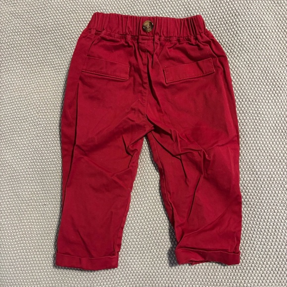 Casual Red Cropped Bottoms with Soft Texture - Picture 2 of 3